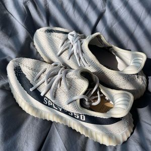 Adidas Yeezy boost 350 v2 athletic shoes NWT
